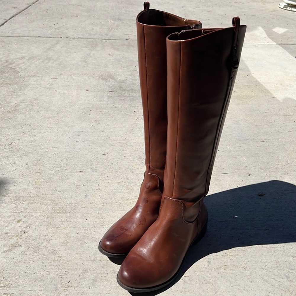Gianni Bini Brown Boots